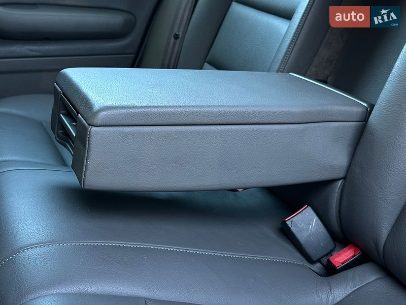Седан Audi A4 2002 в Сарнах