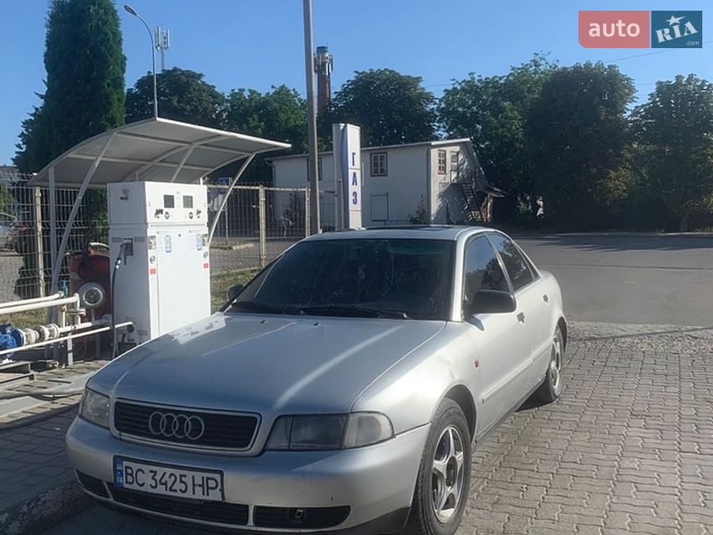 Седан Audi A4 1995 в Чорткове фото 5 Седан Audi A4 1995 в Чорткове