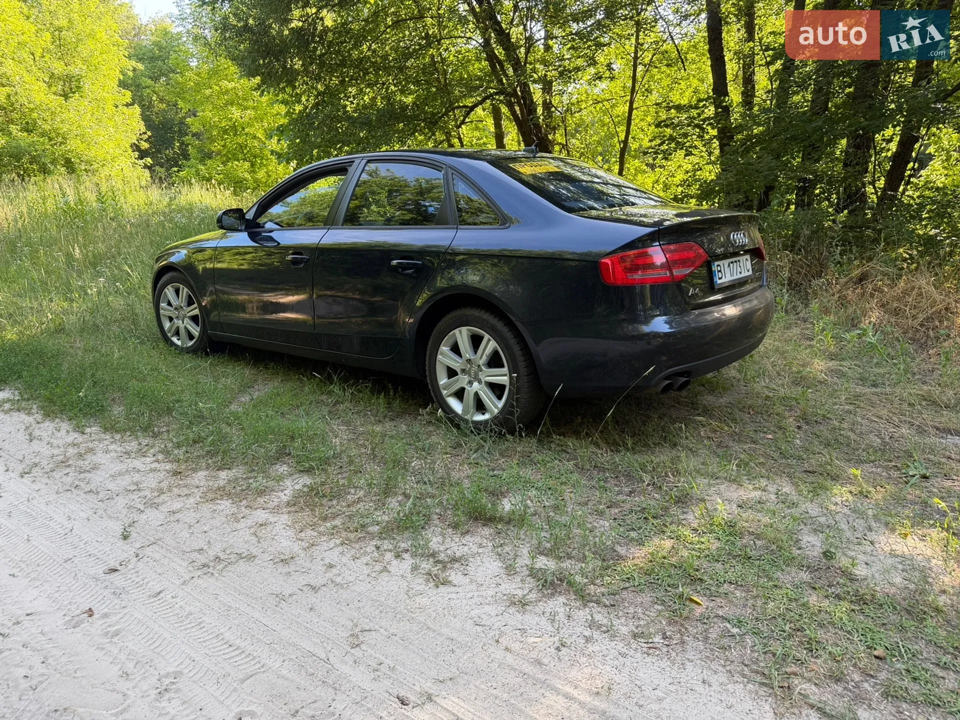 2011 Audi A4 - мініатюра 4