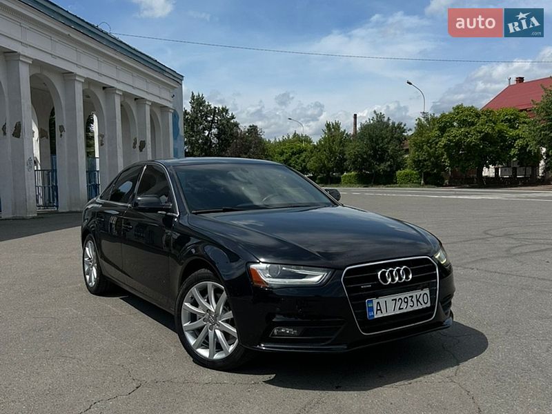 Седан Audi A4 2012 в Ужгороде