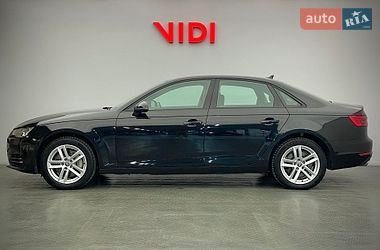 Седан Audi A4 2016 в Киеве