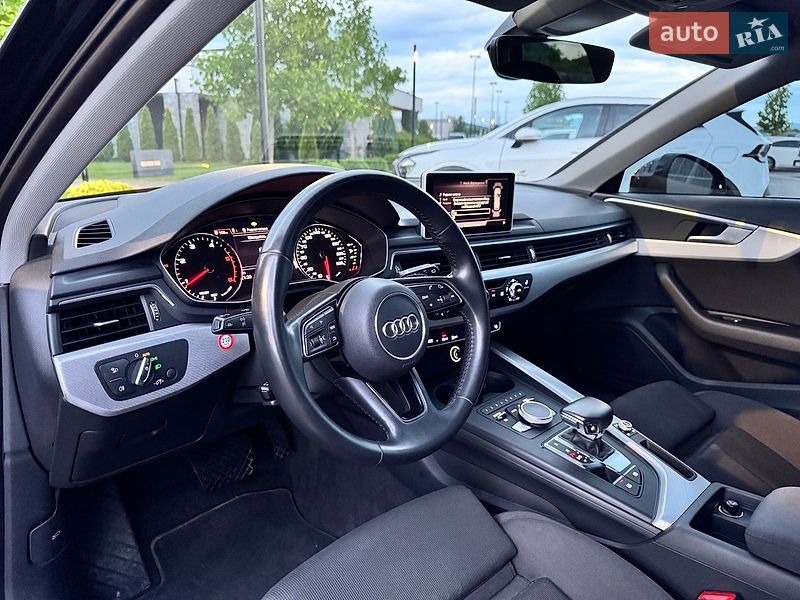 Універсал Audi A4 2019 в Мукачевому