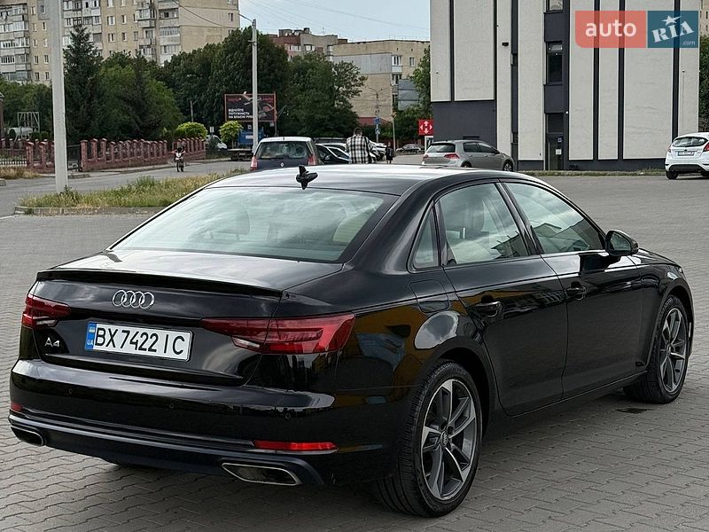 Седан Audi A4 2019 в Хмельницком