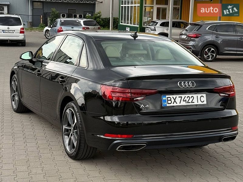 Седан Audi A4 2019 в Хмельницком
