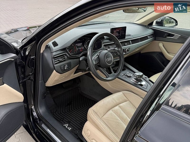 Седан Audi A4 2019 в Хмельницком