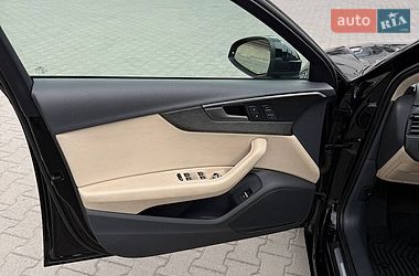 Седан Audi A4 2019 в Хмельницком