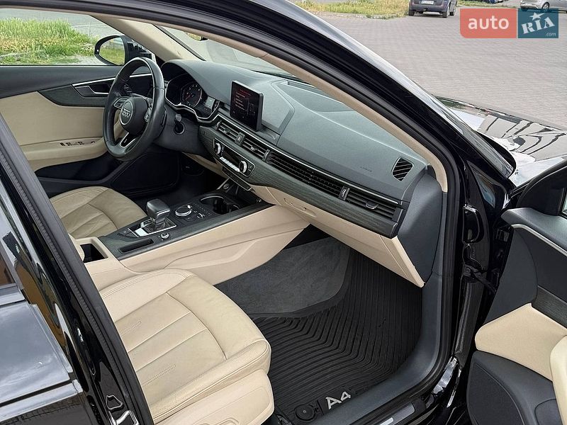 Седан Audi A4 2019 в Хмельницком