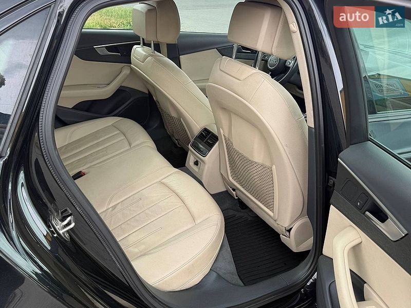 Седан Audi A4 2019 в Хмельницком
