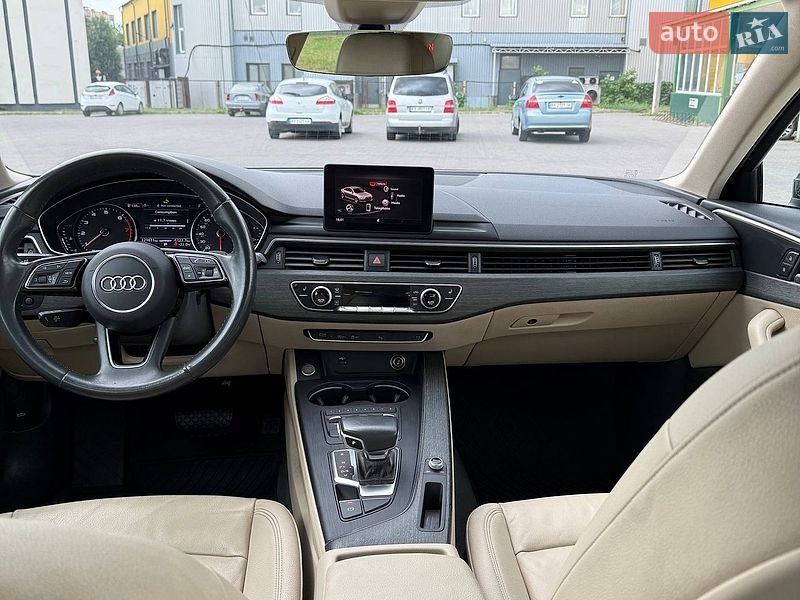 Седан Audi A4 2019 в Хмельницком
