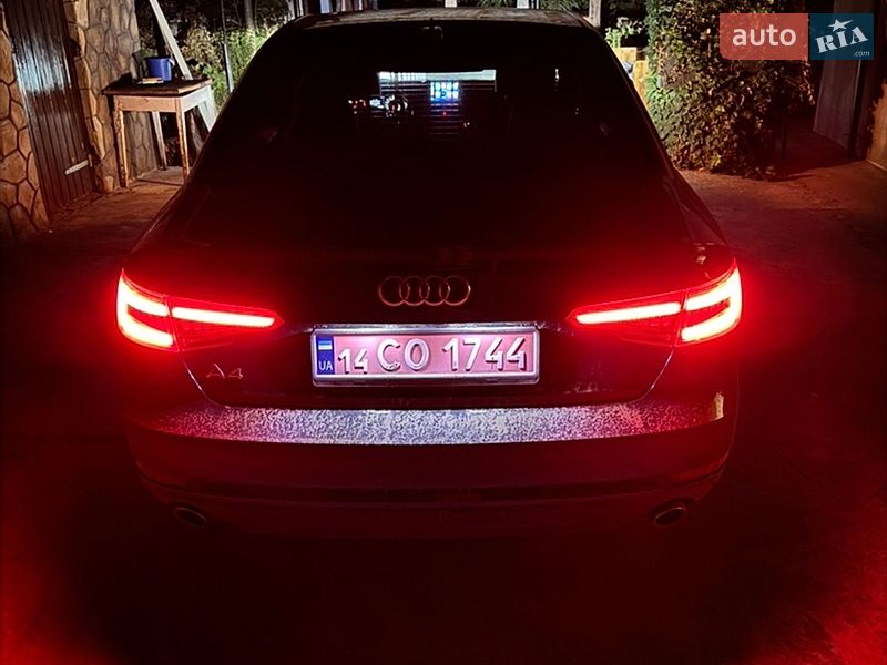 Седан Audi A4 2017 в Остроге