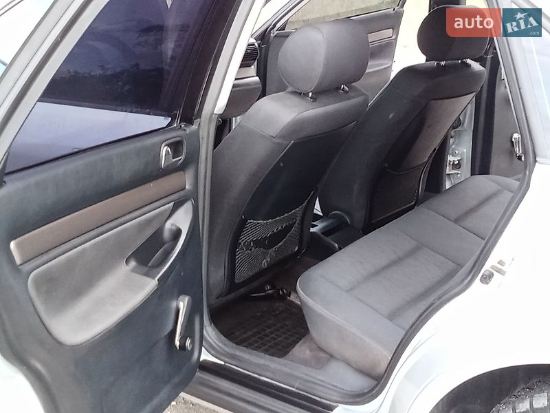 Седан Audi A4 1998 в Теофіполі