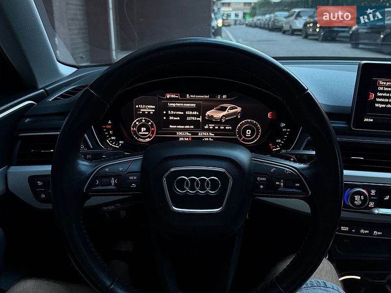 Седан Audi A4 2018 в Виннице