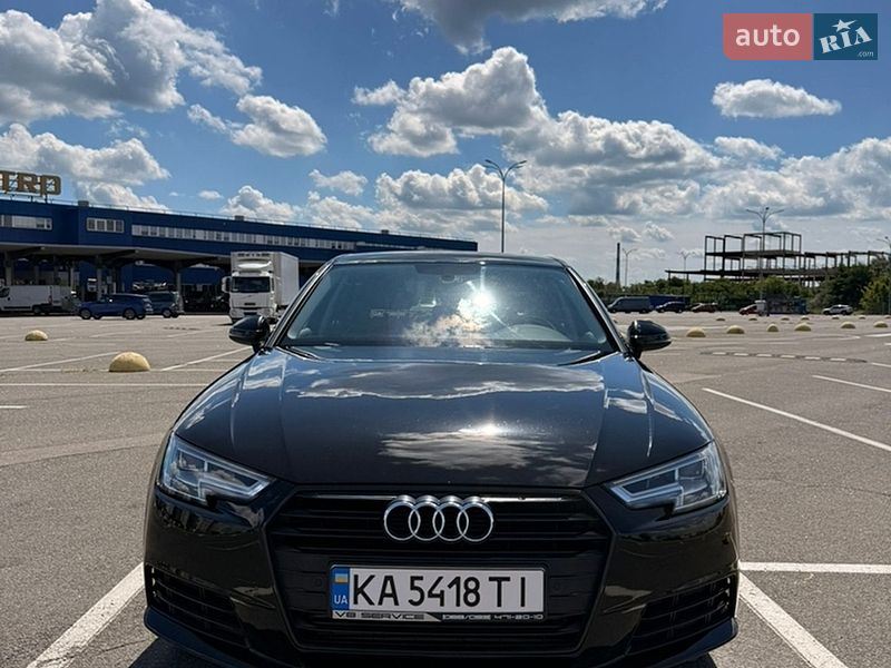 Седан Audi A4 2018 в Киеве