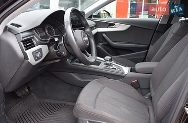 Седан Audi A4 2021 в Житомирі