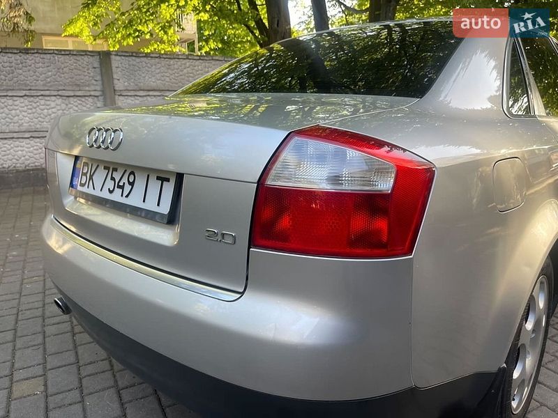 Седан Audi A4 2000 в Ровно