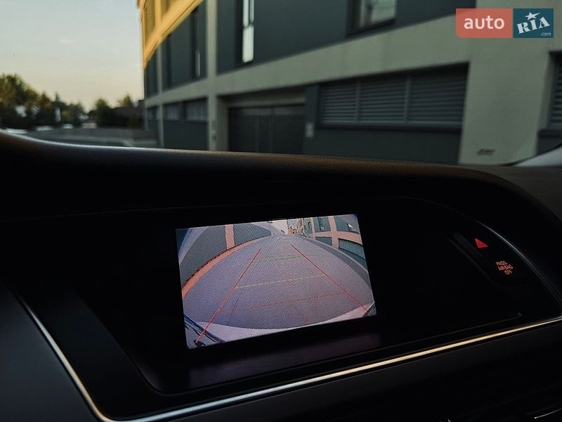 Седан Audi A4 2012 в Днепре