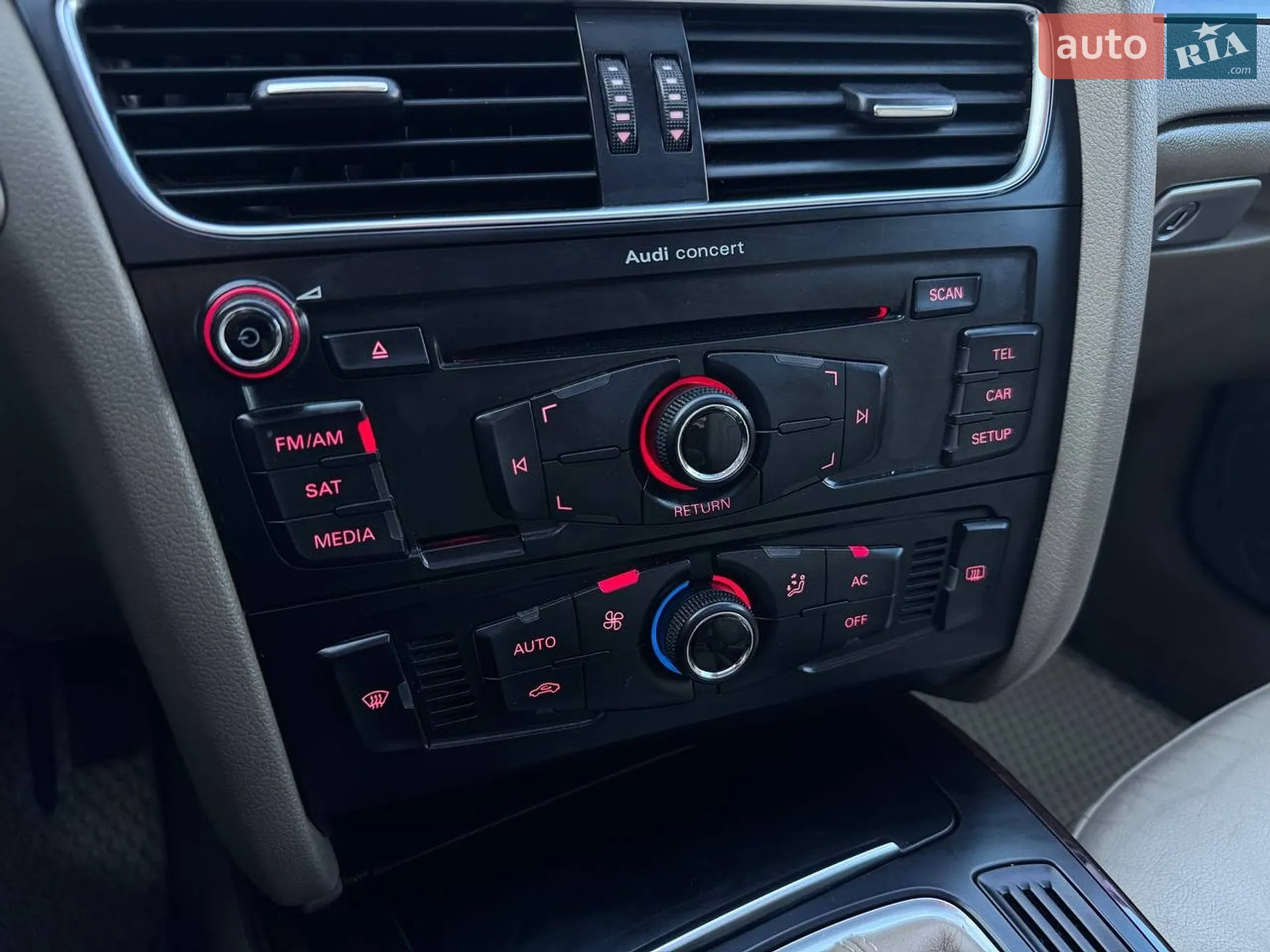 2012 Audi A4 - мініатюра 20