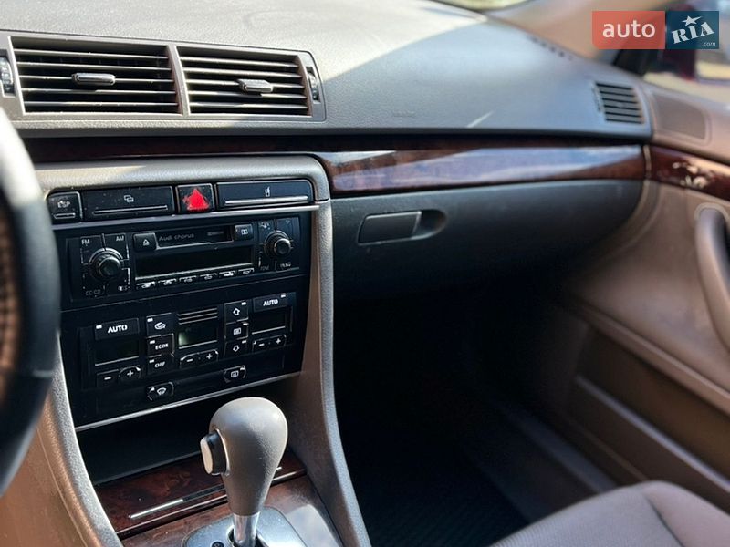 Седан Audi A4 2001 в Львові