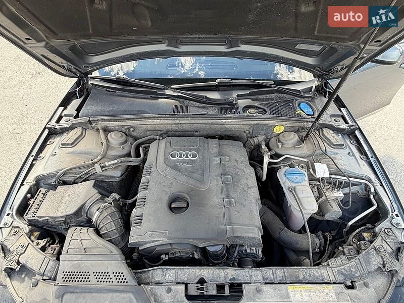 Седан Audi A4 2012 в Виннице