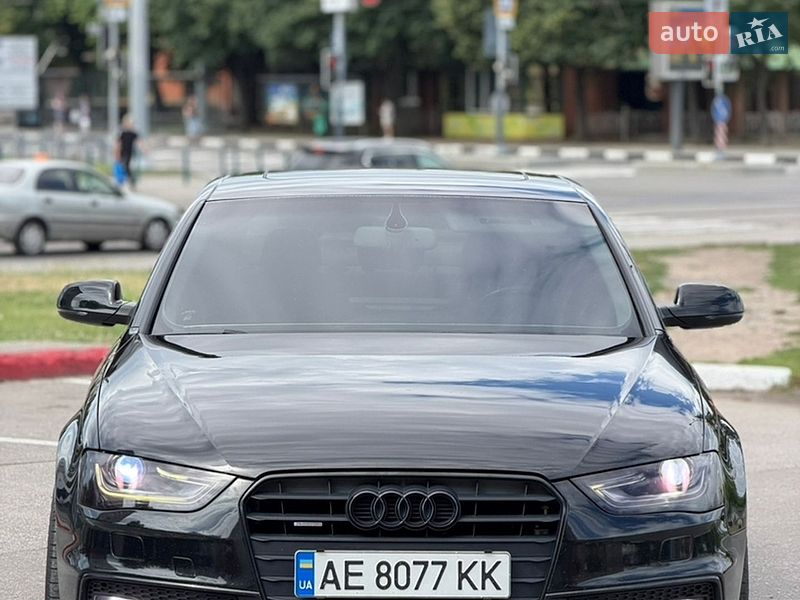 Седан Audi A4 2014 в Харкові