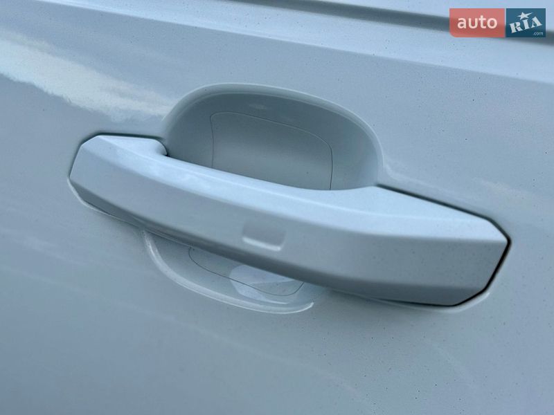 Седан Audi A4 2017 в Ужгороде