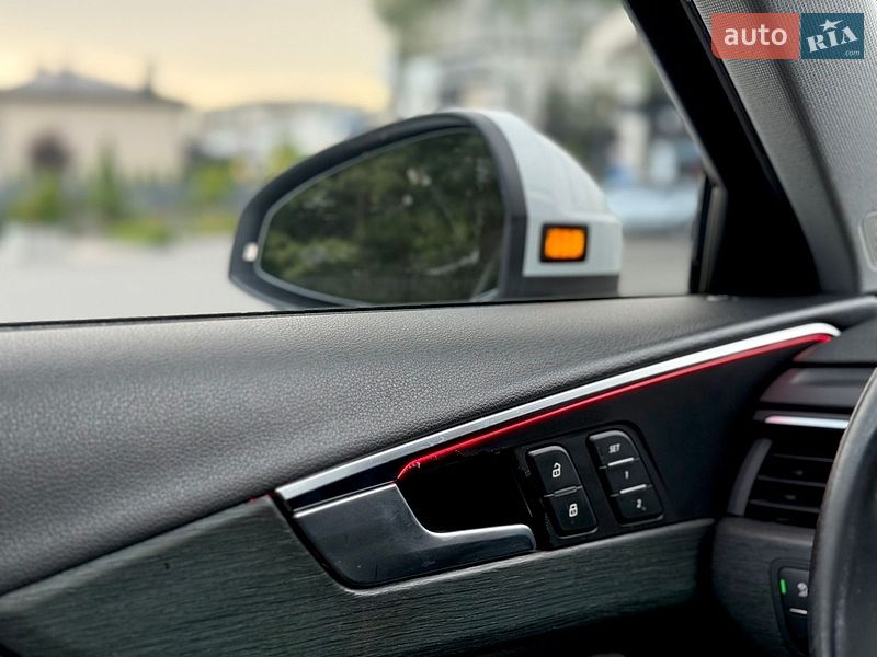 Седан Audi A4 2017 в Ужгороде