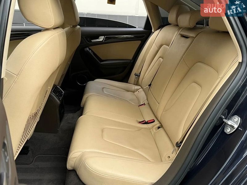 Седан Audi A4 2015 в Кременчуге