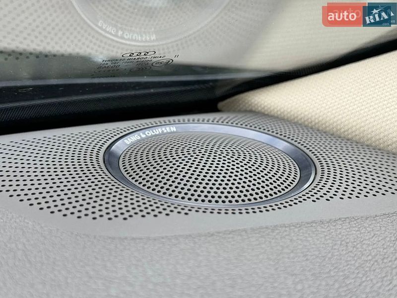 Седан Audi A4 2015 в Кременчуге
