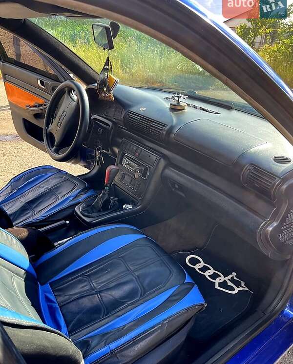 Седан Audi A4 1995 в Подольске