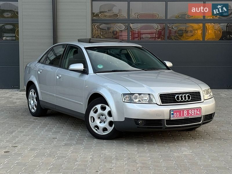 Седан Audi A4 2002 в Сарнах