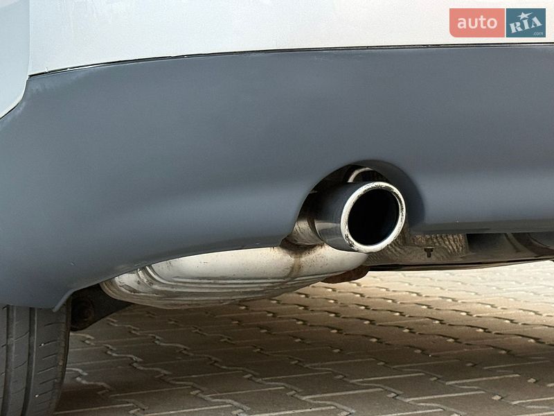 Седан Audi A4 2002 в Сарнах