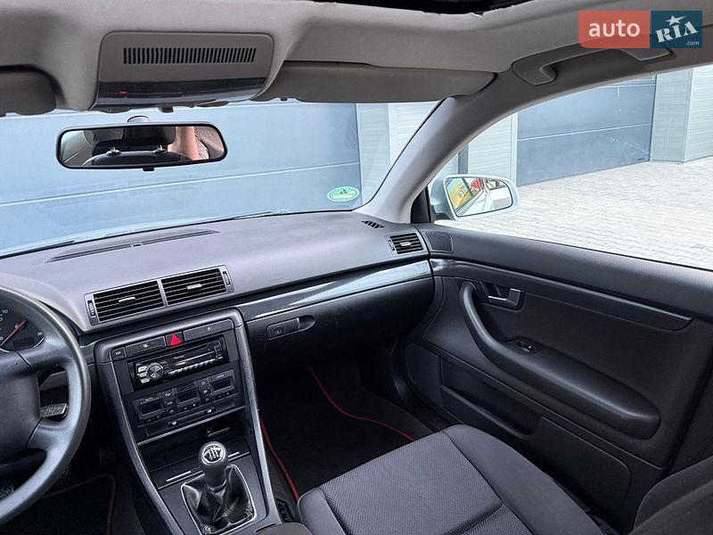 Седан Audi A4 2002 в Сарнах
