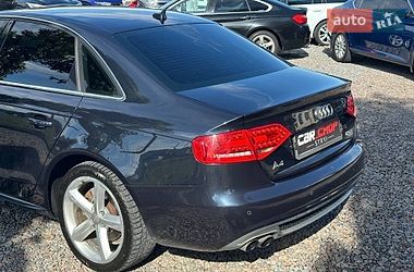 Седан Audi A4 2012 в Стрию
