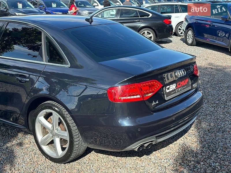 Седан Audi A4 2012 в Стрию