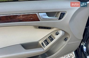 Седан Audi A4 2012 в Стрию