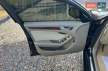 Седан Audi A4 2012 в Стрию