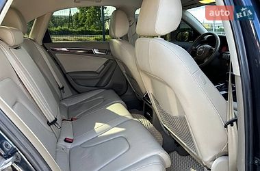 Седан Audi A4 2012 в Стрию