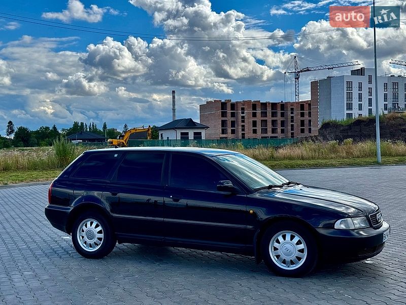 Універсал Audi A4 1998 в Луцьку