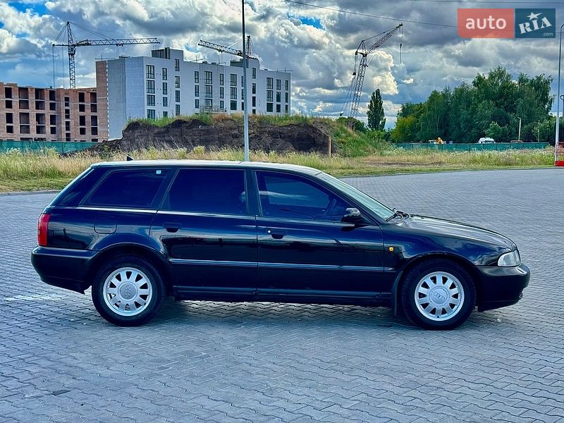 Універсал Audi A4 1998 в Луцьку