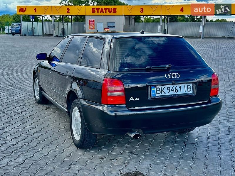 Універсал Audi A4 1998 в Луцьку