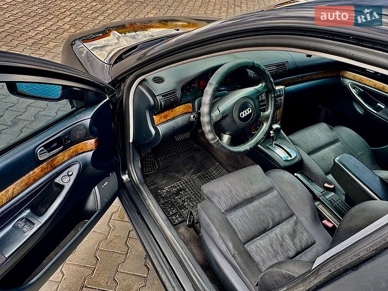 Універсал Audi A4 1998 в Луцьку