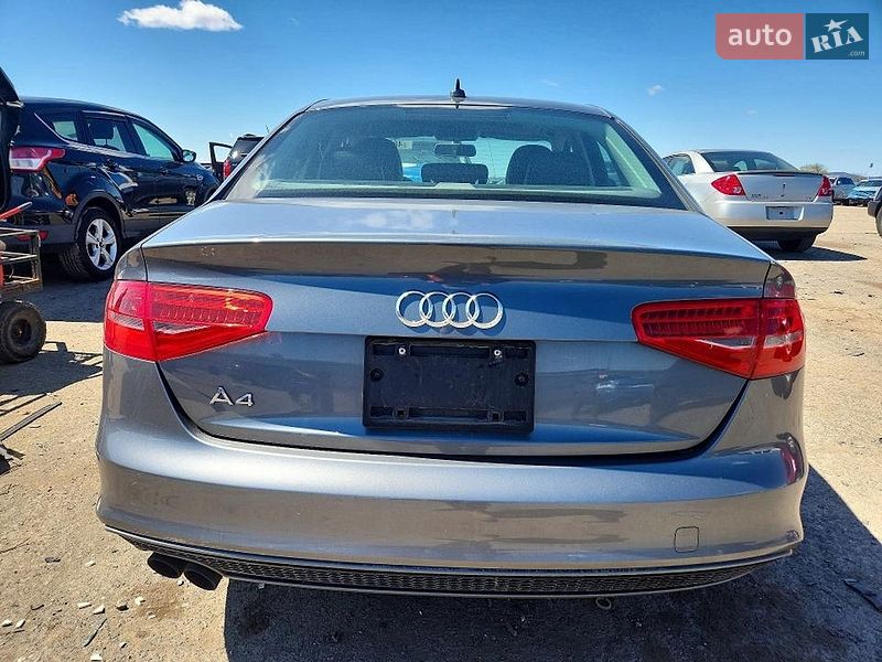 Седан Audi A4 2014 в Львове