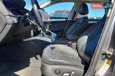 Седан Audi A4 2014 в Львові