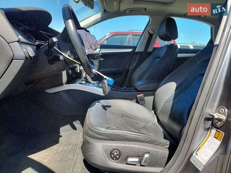 Седан Audi A4 2014 в Львові