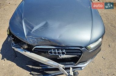 Седан Audi A4 2014 в Львове