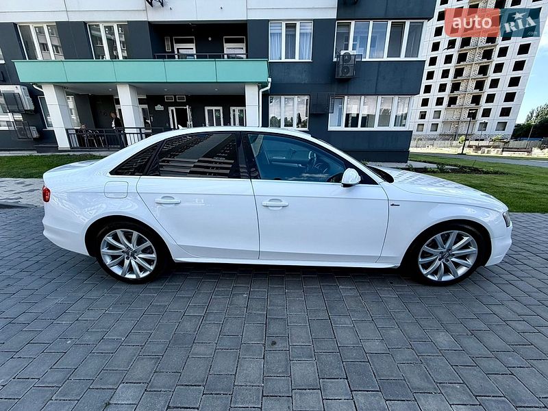 Седан Audi A4 2014 в Одессе