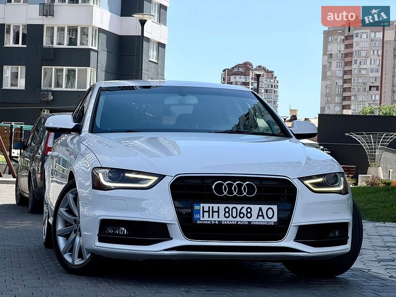 Седан Audi A4 2014 в Одессе