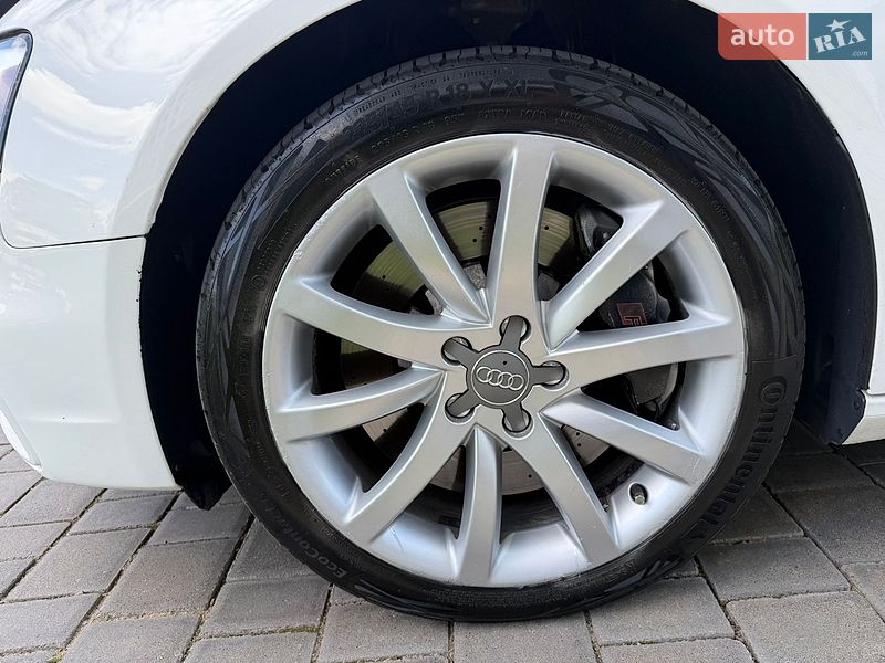 Седан Audi A4 2014 в Одессе