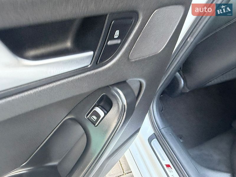 Седан Audi A4 2014 в Одессе