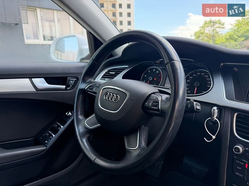 Седан Audi A4 2014 в Одессе